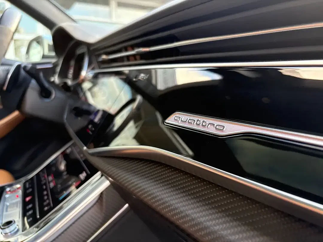 Audi RS Q8 4.0 TFSI quattro plus - Thumbnail 14