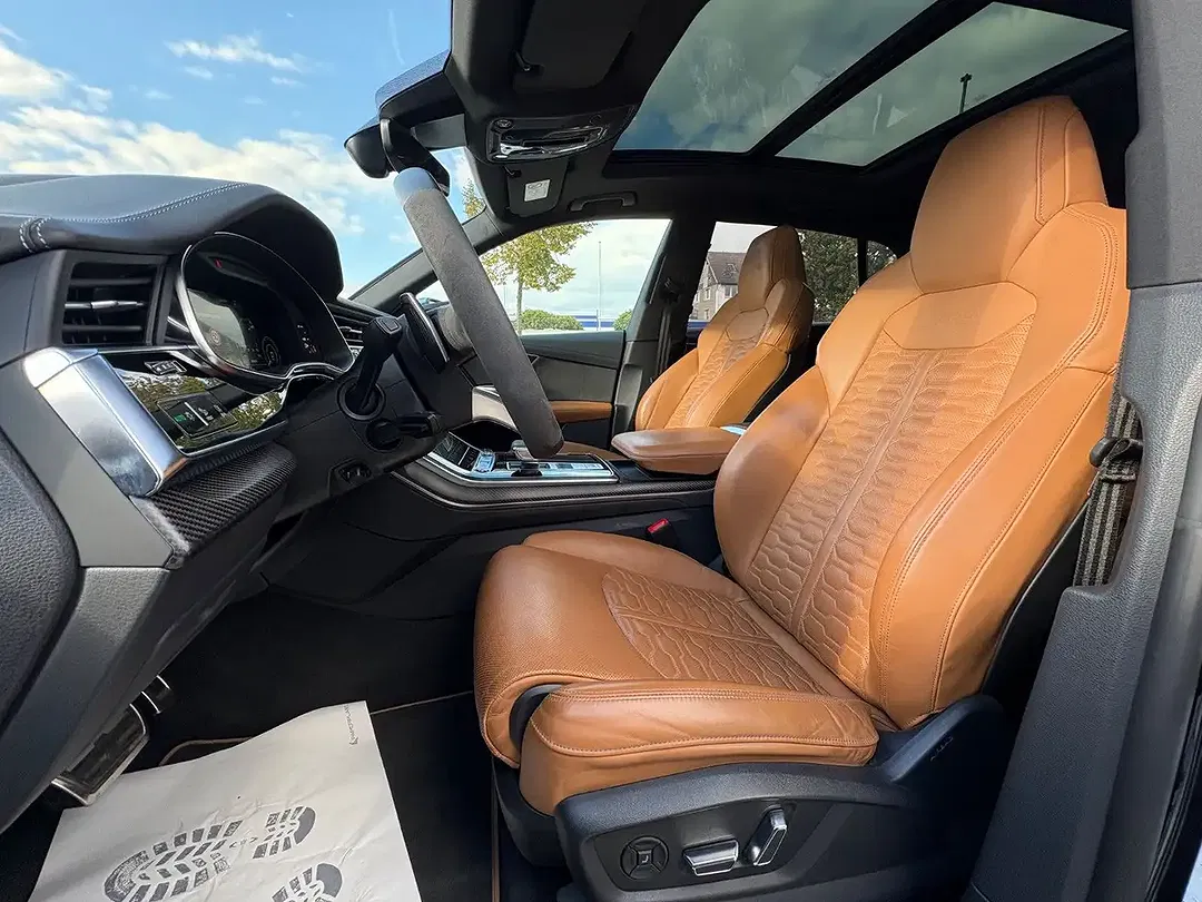 Audi RS Q8 4.0 TFSI quattro plus - Thumbnail 9