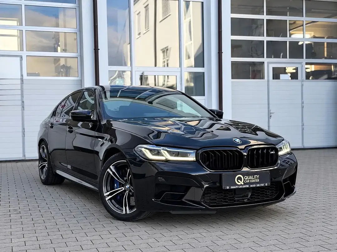 BMW M5 - Thumbnail 1