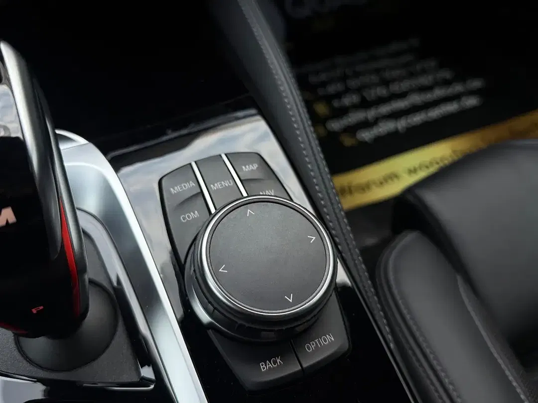 BMW M5 - Thumbnail 15