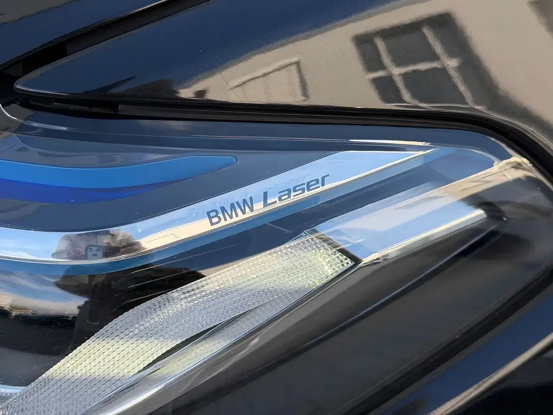 BMW M5 - Thumbnail 6
