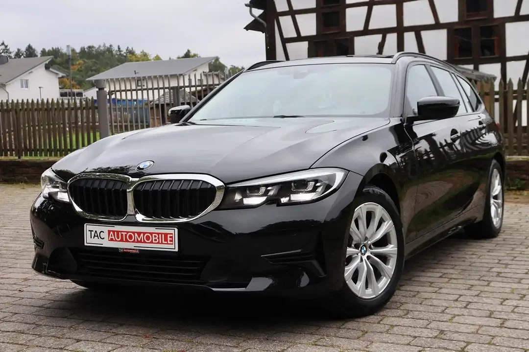 BMW 318 Touring Advantage - Afbeelding 1