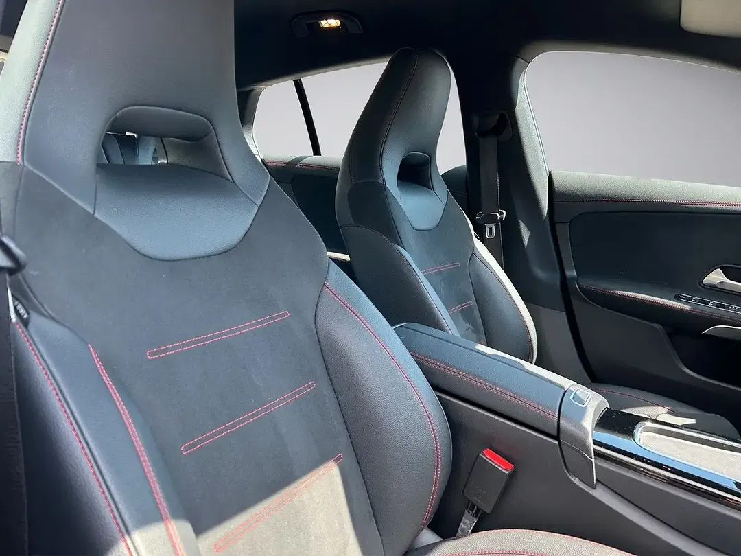 Mercedes-Benz CLA 180 MBUX AMG Line - Thumbnail 12