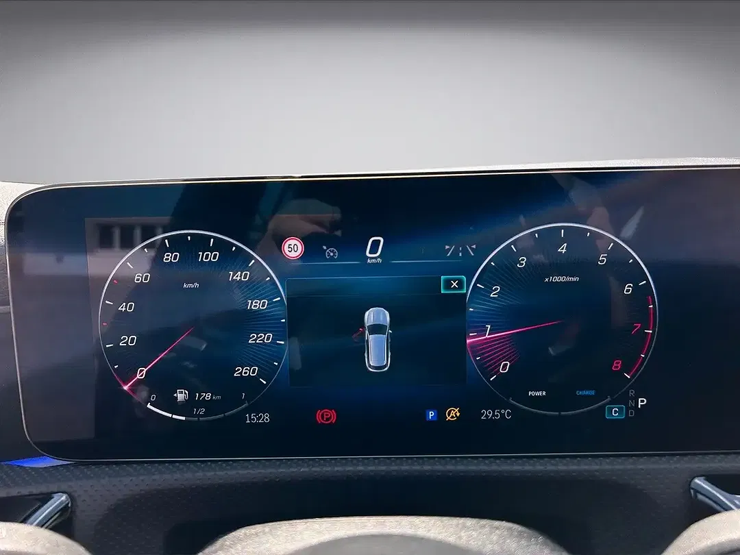 Mercedes-Benz CLA 180 MBUX AMG Line - Thumbnail 6