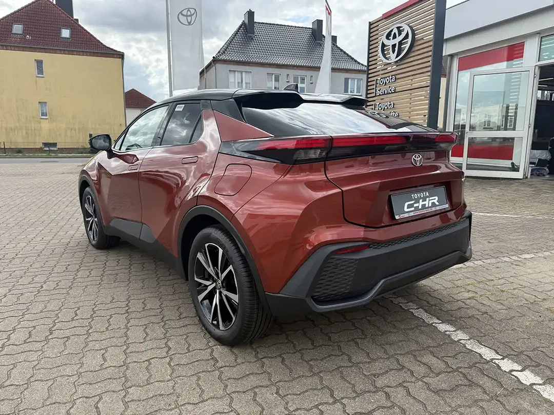 Toyota C-HR PHEV Teamplayer - foto 2