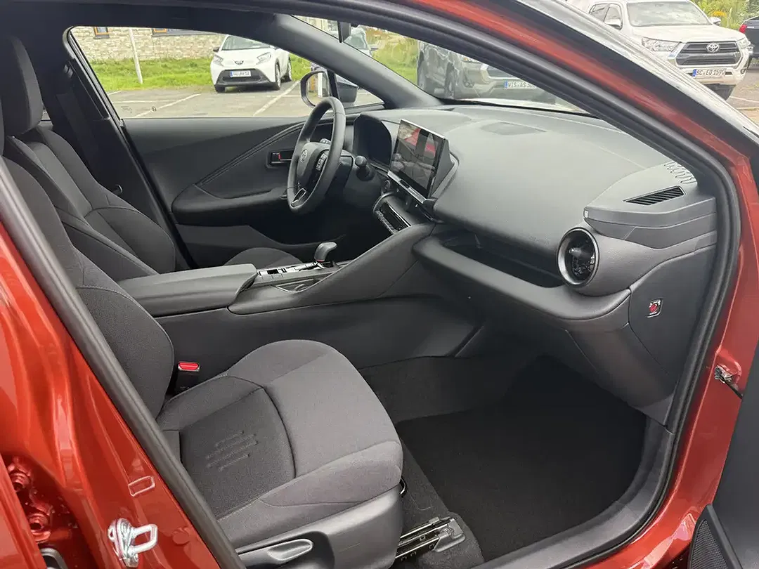 Toyota C-HR PHEV Teamplayer - Thumbnail 7