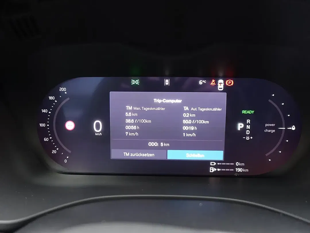 Volvo XC60 T8 AWD Edition - Thumbnail 13