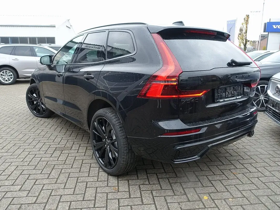 Volvo XC60 T8 AWD Edition - Thumbnail 4