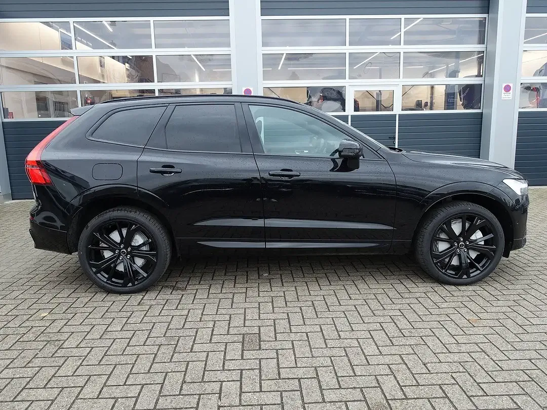Volvo XC60 T8 AWD Edition - Thumbnail 8