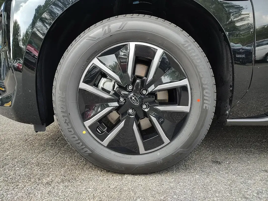 Subaru Solterra AWD Comfort - Thumbnail 8