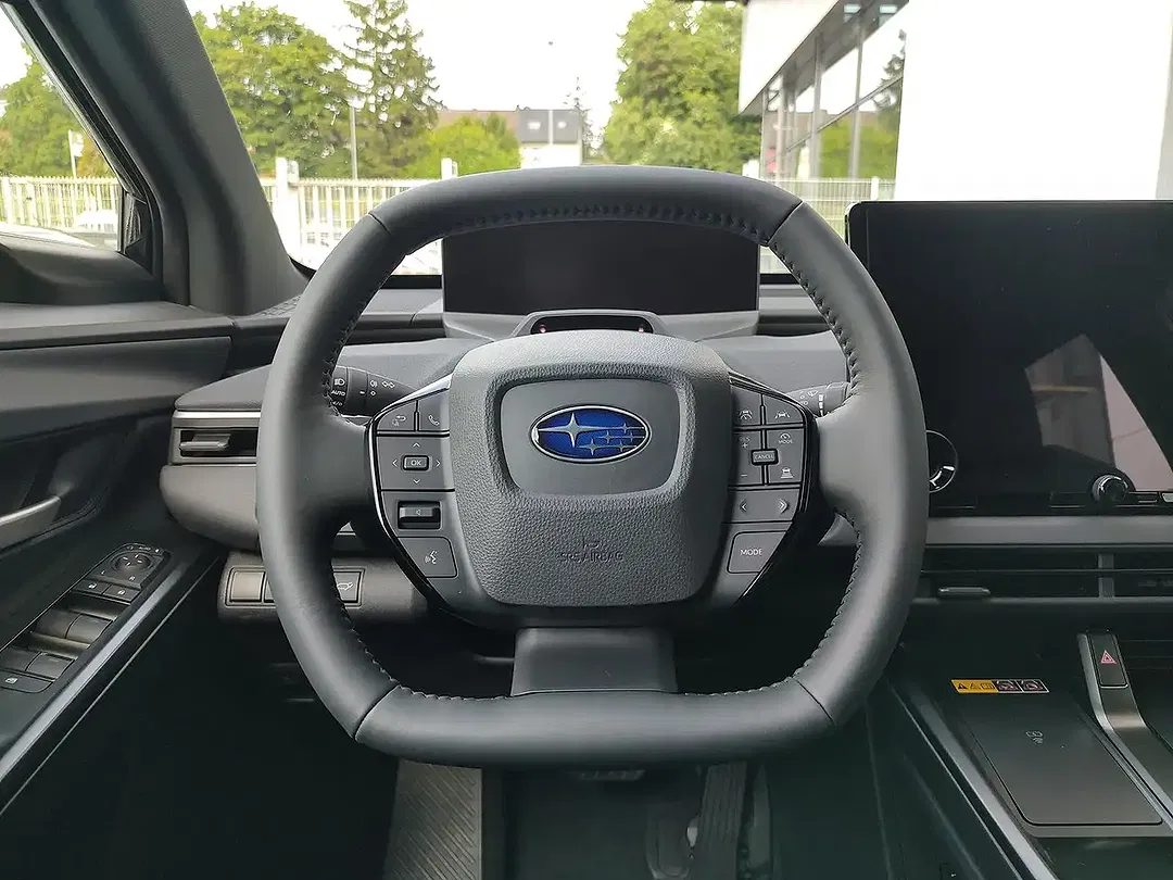 Subaru Solterra AWD Comfort - Thumbnail 9