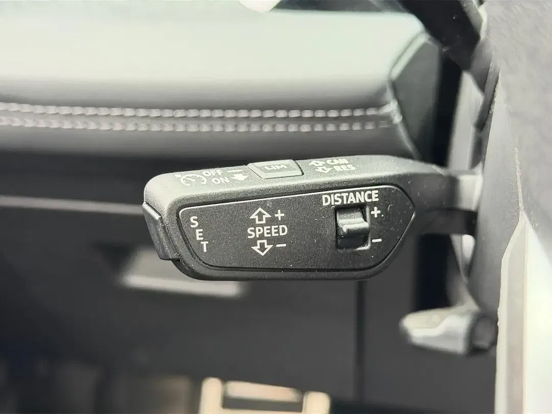 Audi Q6 e-tron 55 - Thumbnail 11