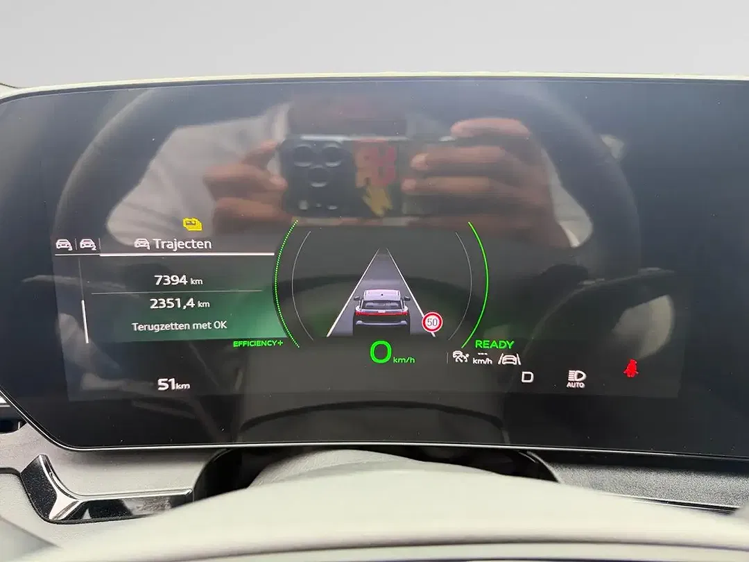 Audi Q6 e-tron 55 - Thumbnail 12