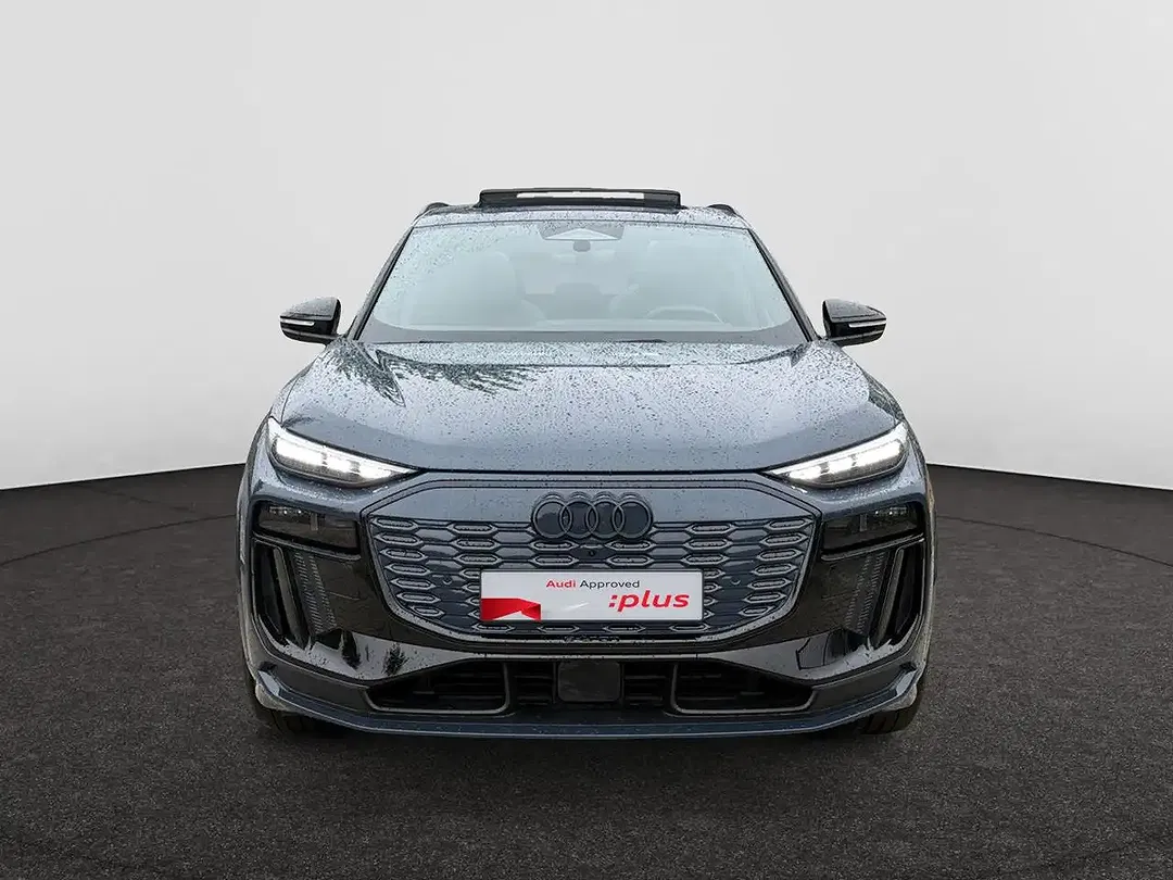Audi Q6 e-tron 55 - Thumbnail 2