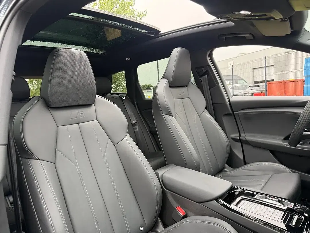 Audi Q6 e-tron 55 - Thumbnail 5