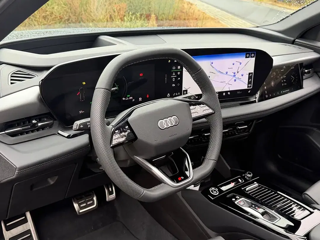 Audi Q6 e-tron 55 - Thumbnail 8