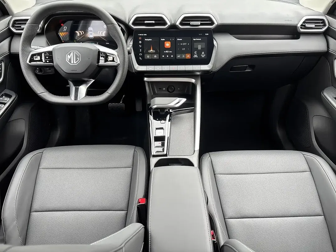 MG ZS 1.5 Hybrid+ Luxury - Thumbnail 9