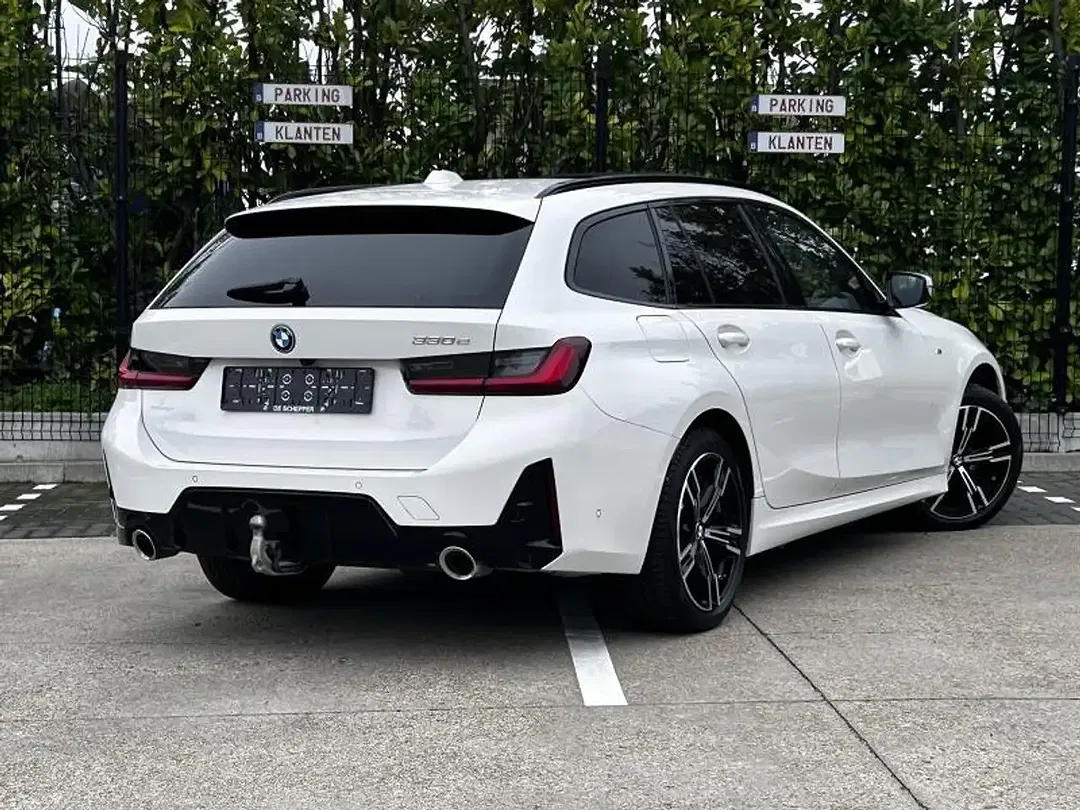 BMW 330 Touring - Thumbnail 2