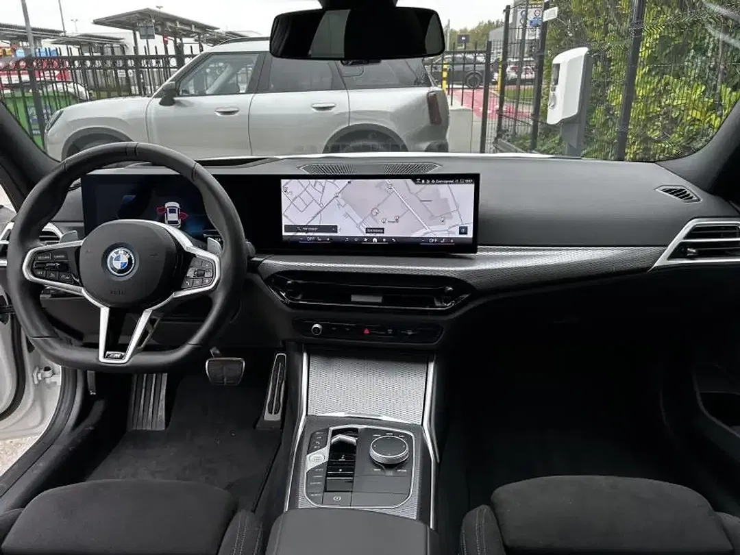 BMW 330 Touring - Thumbnail 6