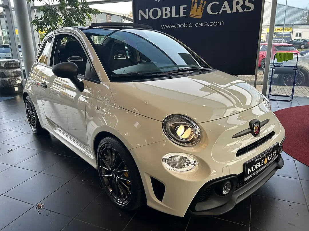 Abarth 695C 1.4 T-Jet - Afbeelding 1