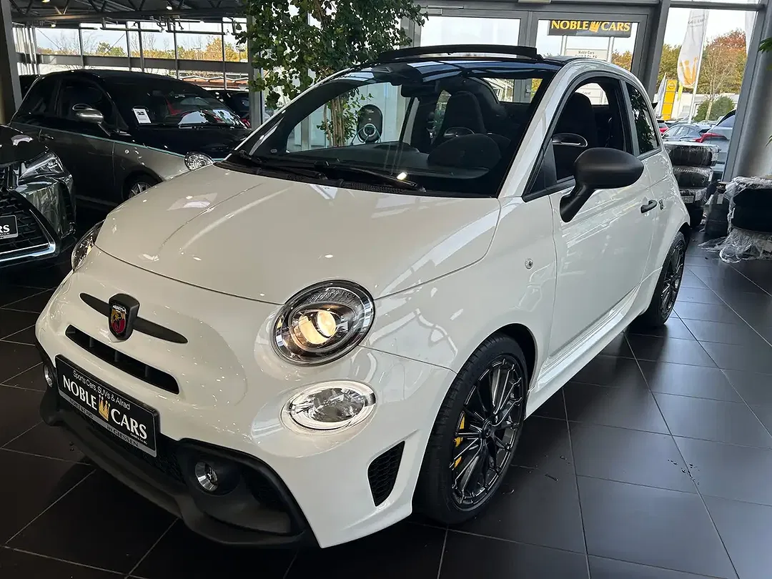 Abarth 695C 1.4 T-Jet - Thumbnail 3