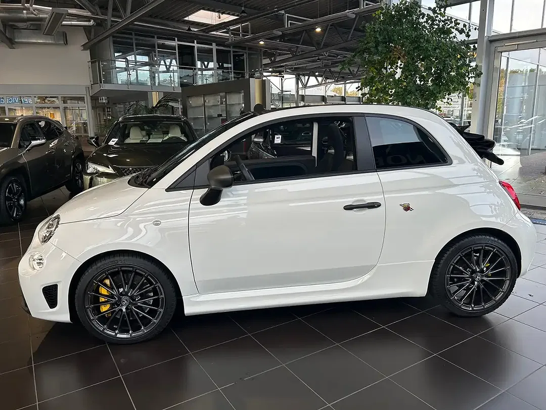 Abarth 695C 1.4 T-Jet - Thumbnail 4