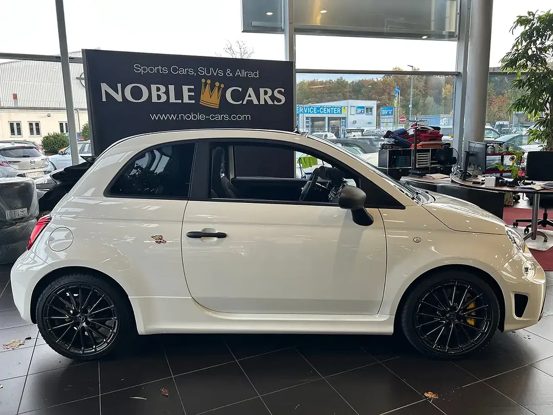 Abarth 695C 1.4 T-Jet - Thumbnail 8