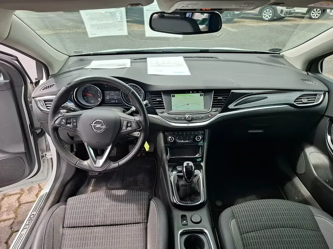 Opel Astra Design - Thumbnail 10