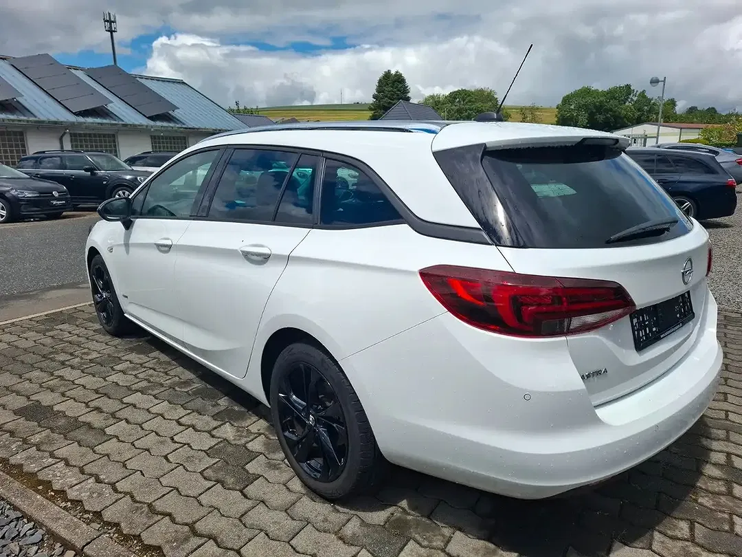 Opel Astra Design - Thumbnail 4