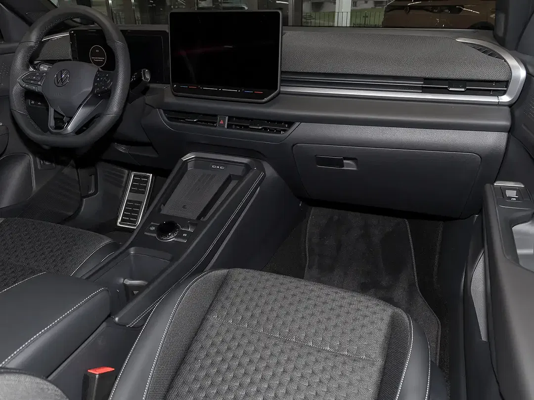 Volkswagen T-Roc 1.5 eTSI DSG R-Line Black Style - Thumbnail 4