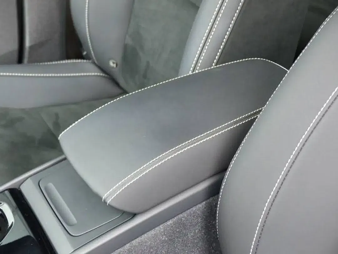 Volvo C40 Recharge Plus - Thumbnail 12
