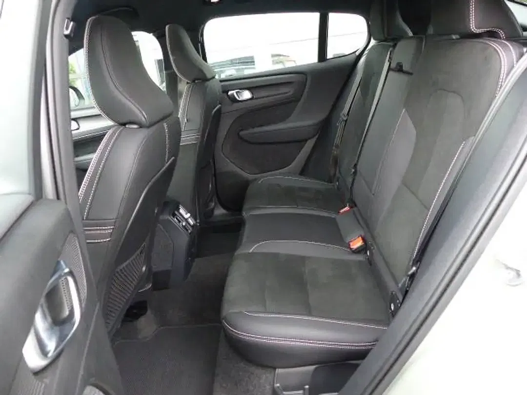 Volvo C40 Recharge Plus - Thumbnail 14
