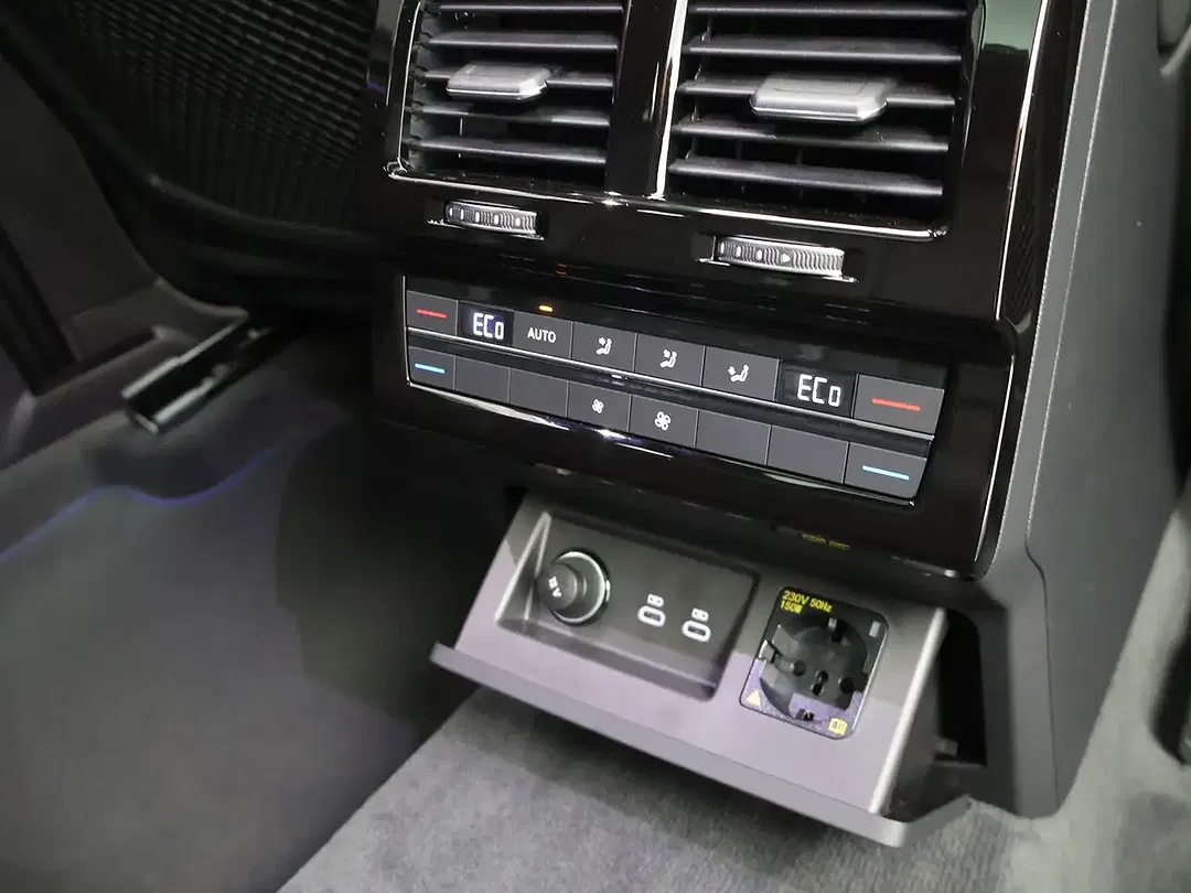 Volkswagen Touareg V6 eHybrid 4Motion R - Thumbnail 9