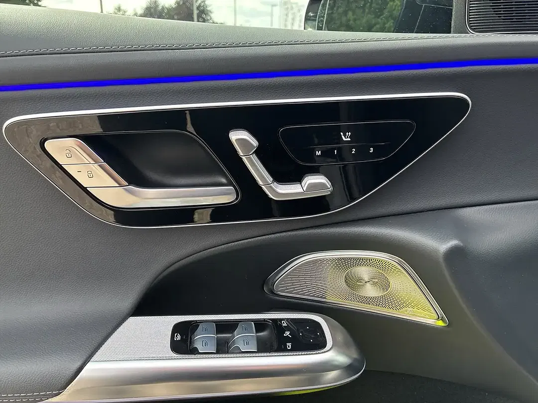 Mercedes-Benz E 300 EQ Hybrid 4MATIC - Thumbnail 10