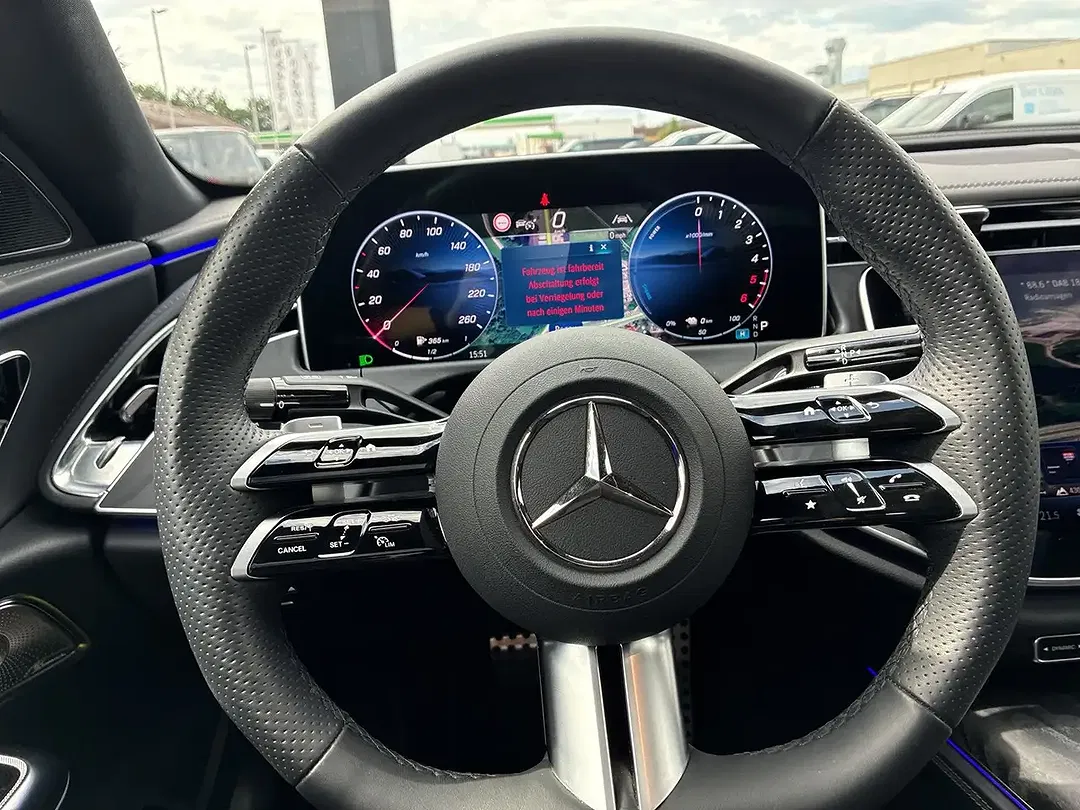 Mercedes-Benz E 300 EQ Hybrid 4MATIC - Thumbnail 8