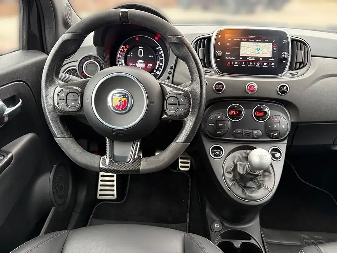 Abarth 500 1.4 T-Jet 70th Anniversario - Thumbnail 10