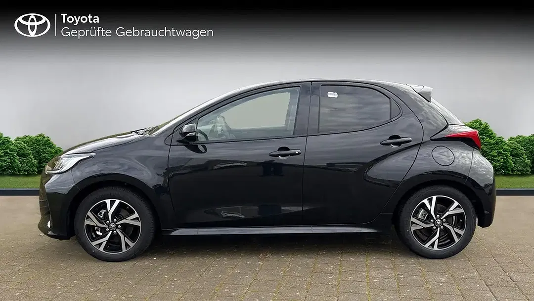 Toyota Yaris Hybrid - Thumbnail 3