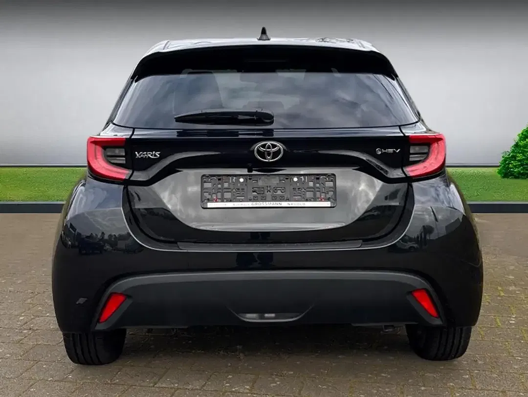 Toyota Yaris Hybrid - Thumbnail 4