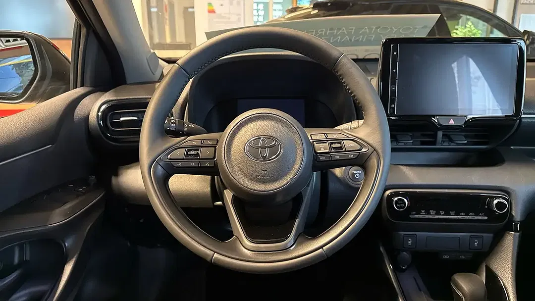 Toyota Yaris Hybrid - Thumbnail 9