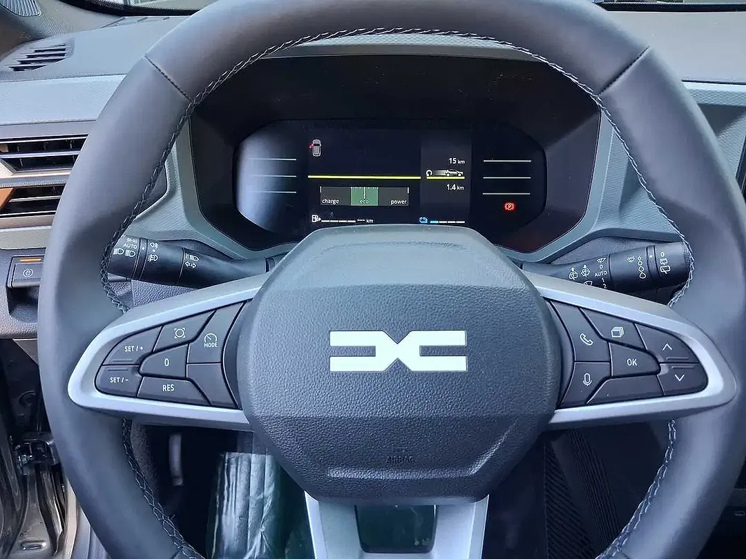 Dacia Duster Hybrid Extreme Plus - Thumbnail 11