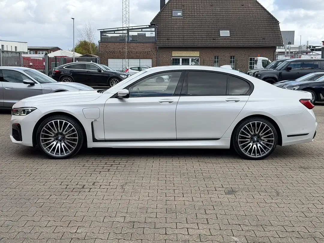BMW 745 M Sport - Thumbnail 5
