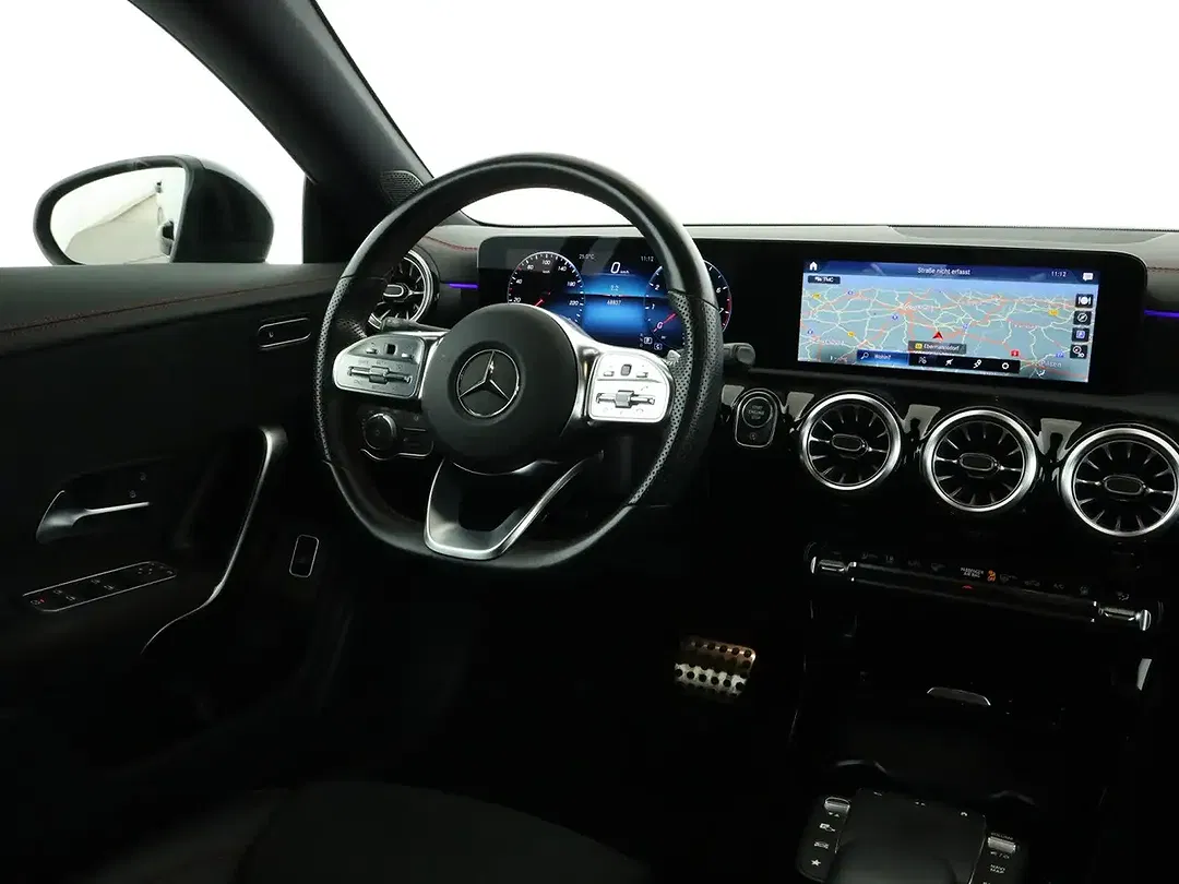 Mercedes-Benz CLA 200 AMG Line - Thumbnail 10
