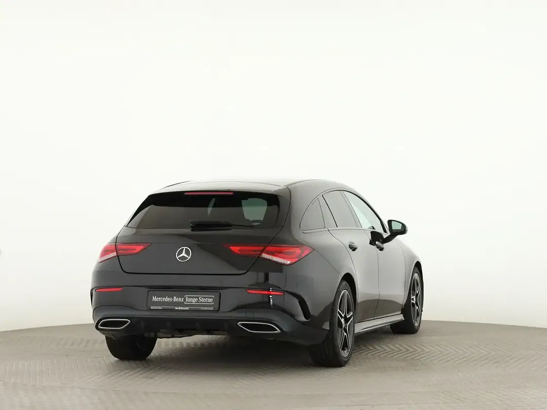 Mercedes-Benz CLA 200 AMG Line - Thumbnail 2