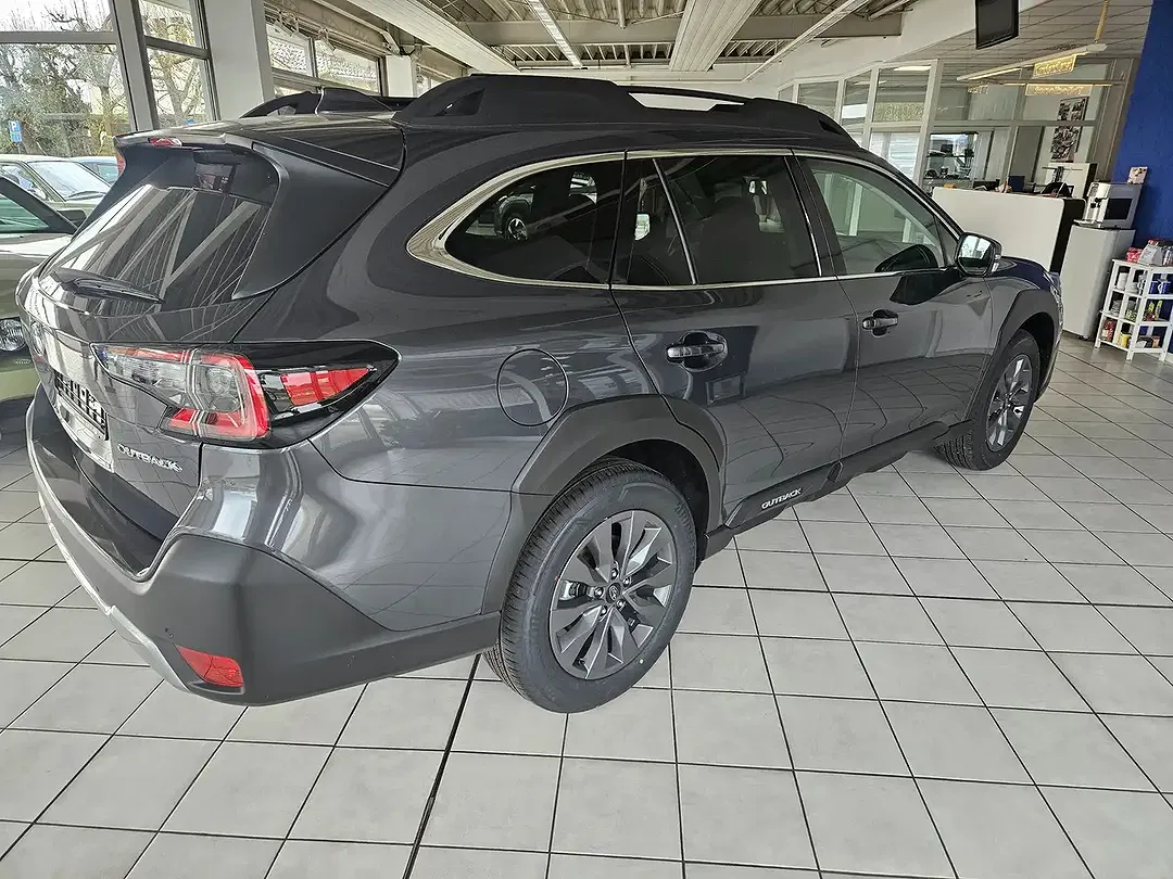 Subaru OUTBACK Active - Thumbnail 3