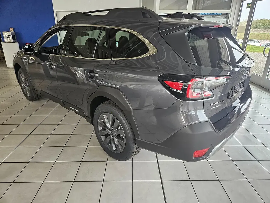 Subaru OUTBACK Active - Thumbnail 4