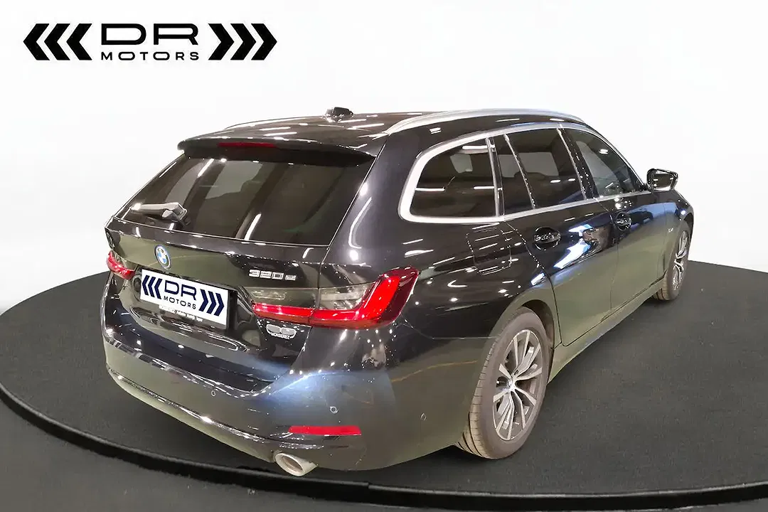 BMW 320 - Thumbnail 2