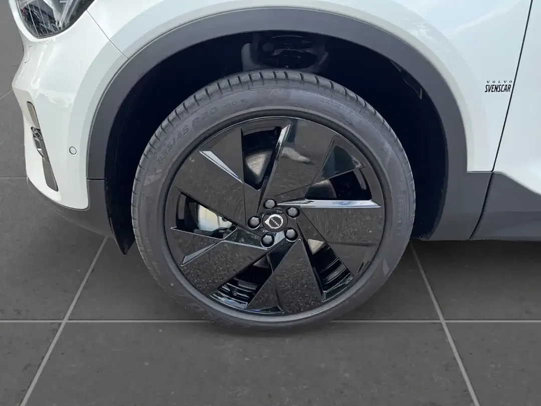 Volvo EX40 AWD Twin Motor Ultra Black Edition - Thumbnail 9