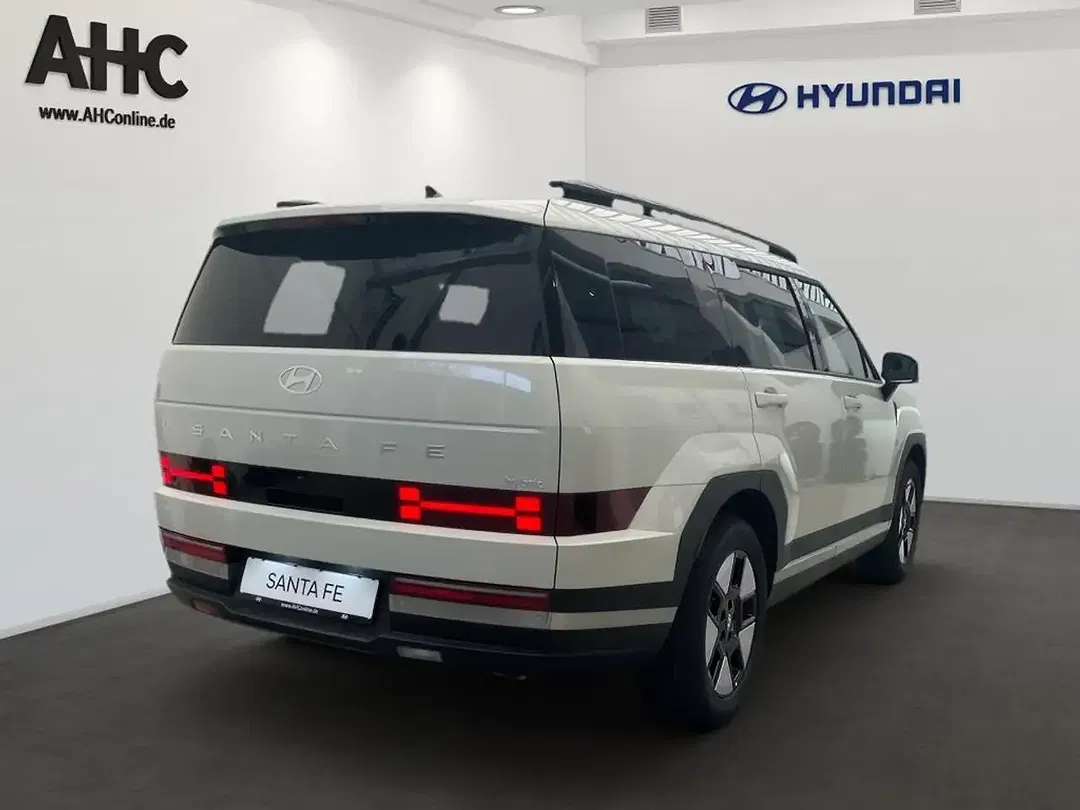 Hyundai SANTA FE 1.6 Hybrid T-GDI 4WD Intro - Thumbnail 3