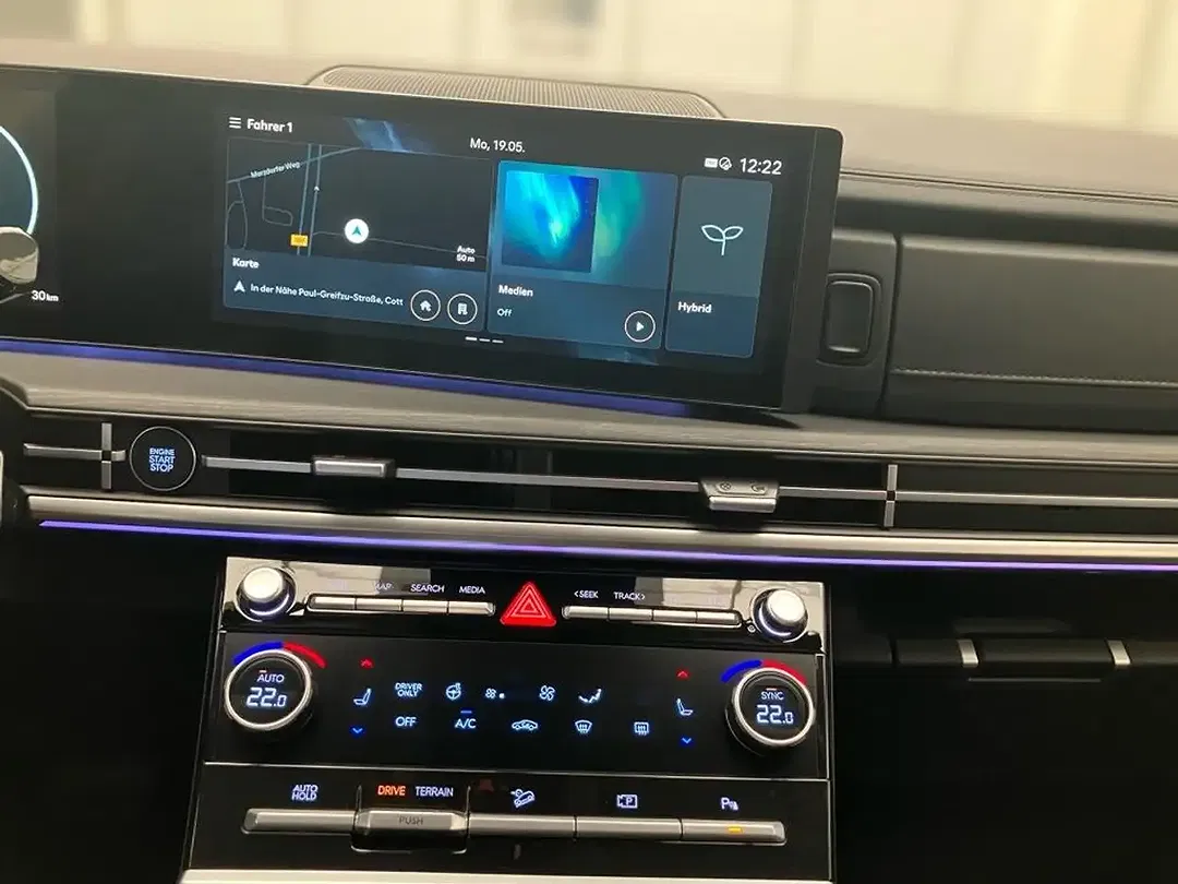 Hyundai SANTA FE 1.6 Hybrid T-GDI 4WD Intro - Thumbnail 9