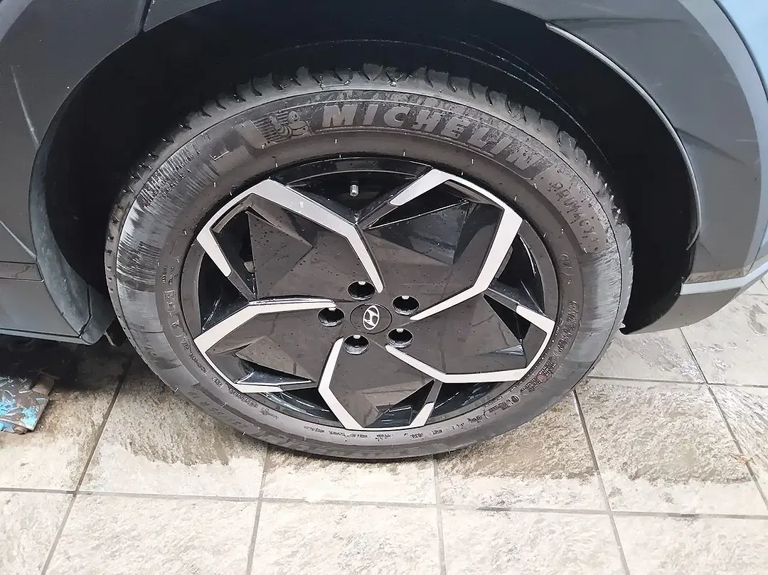Hyundai IONIQ 5 - Thumbnail 12